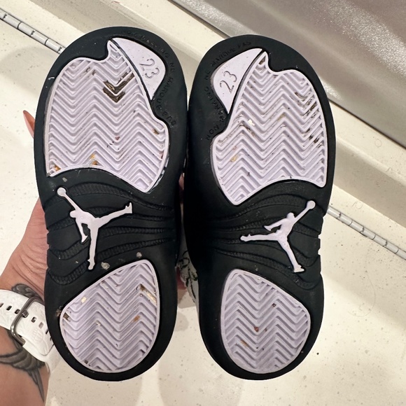 Air Jordan 12 Retro GS Floral 8c Kids - Picture 6 of 6